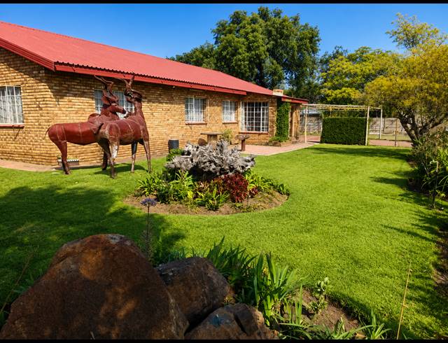 4 BEDROOM HOUSE FOR SALE IN RIVERSDALE